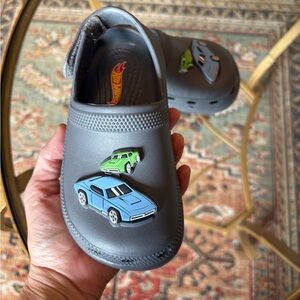 Hot wheels Crocs, Size 8